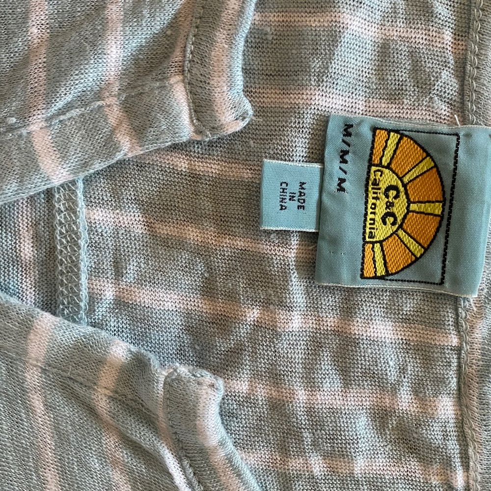 C&C CALIFORNIA /linen knit split neck top - Picture 4 of 7